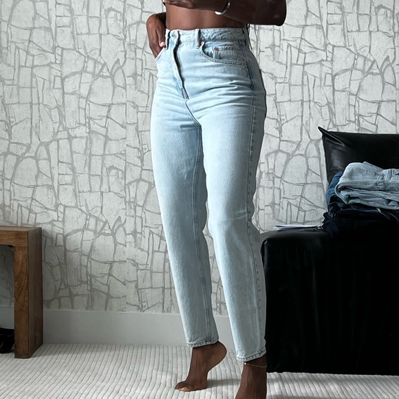 Zara Straight Leg Denim - Picture 1 of 4